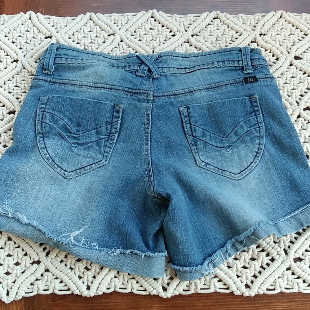 L.e.i Blue Jean Shorts - Picture 10 of 14